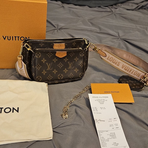 Louis Vuitton Cross Body - Picture 3 of 6